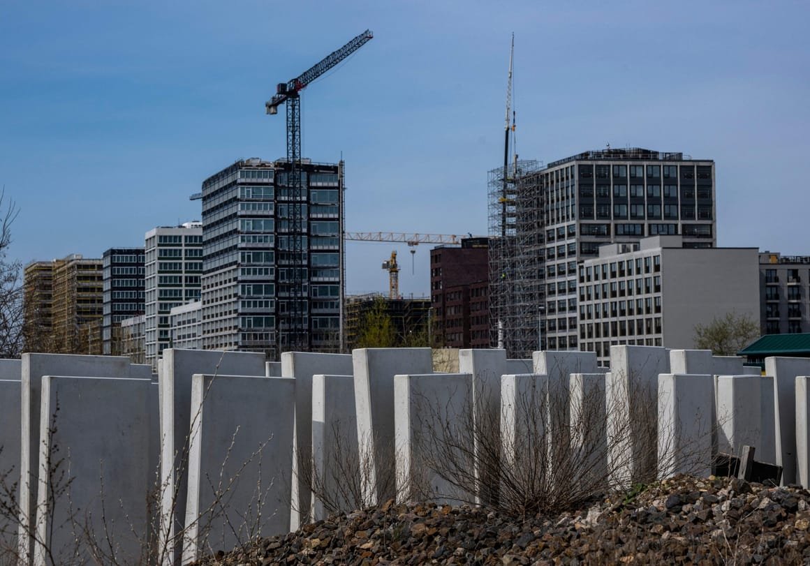 gettyimages-1239937103-scaled-1 GERMANY-CONSTRUCTION-HOUSING-ARCHITECTURE-REAL ESTATE