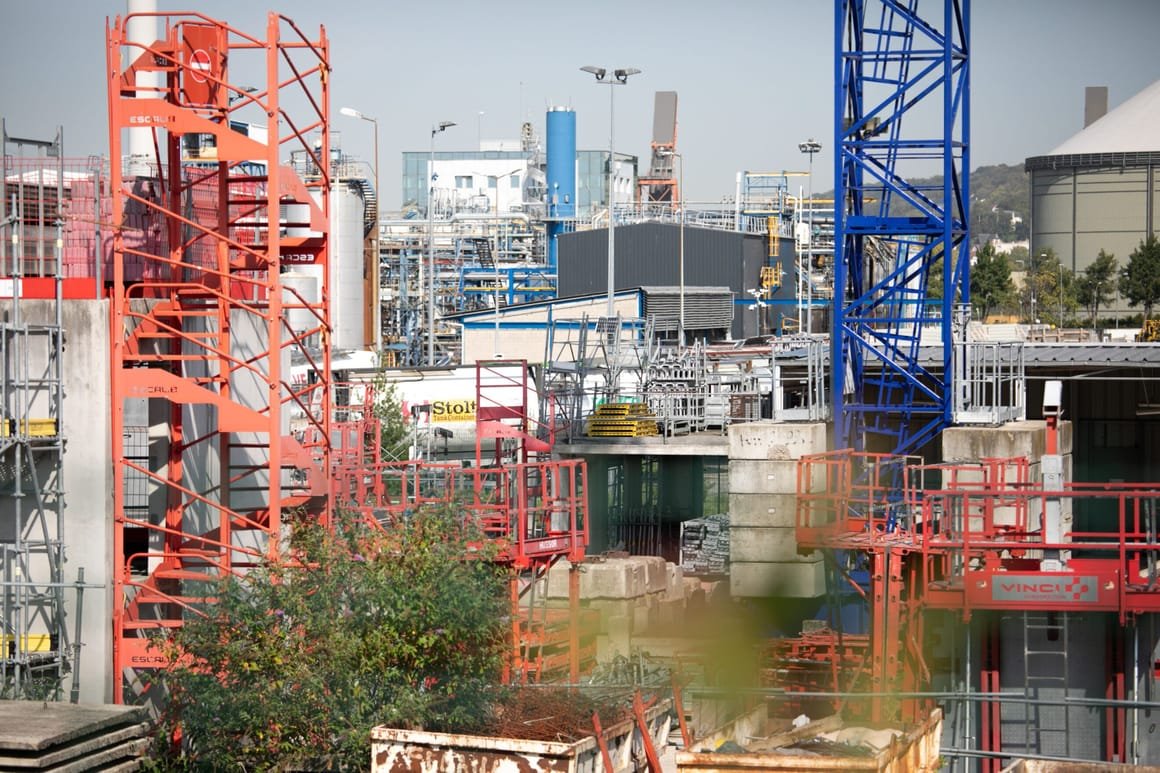 FRANCE-FIRE-INDUSTRY-CHEMICALS