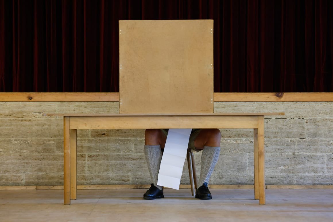 TOPSHOT-GERMANY-EU-VOTE