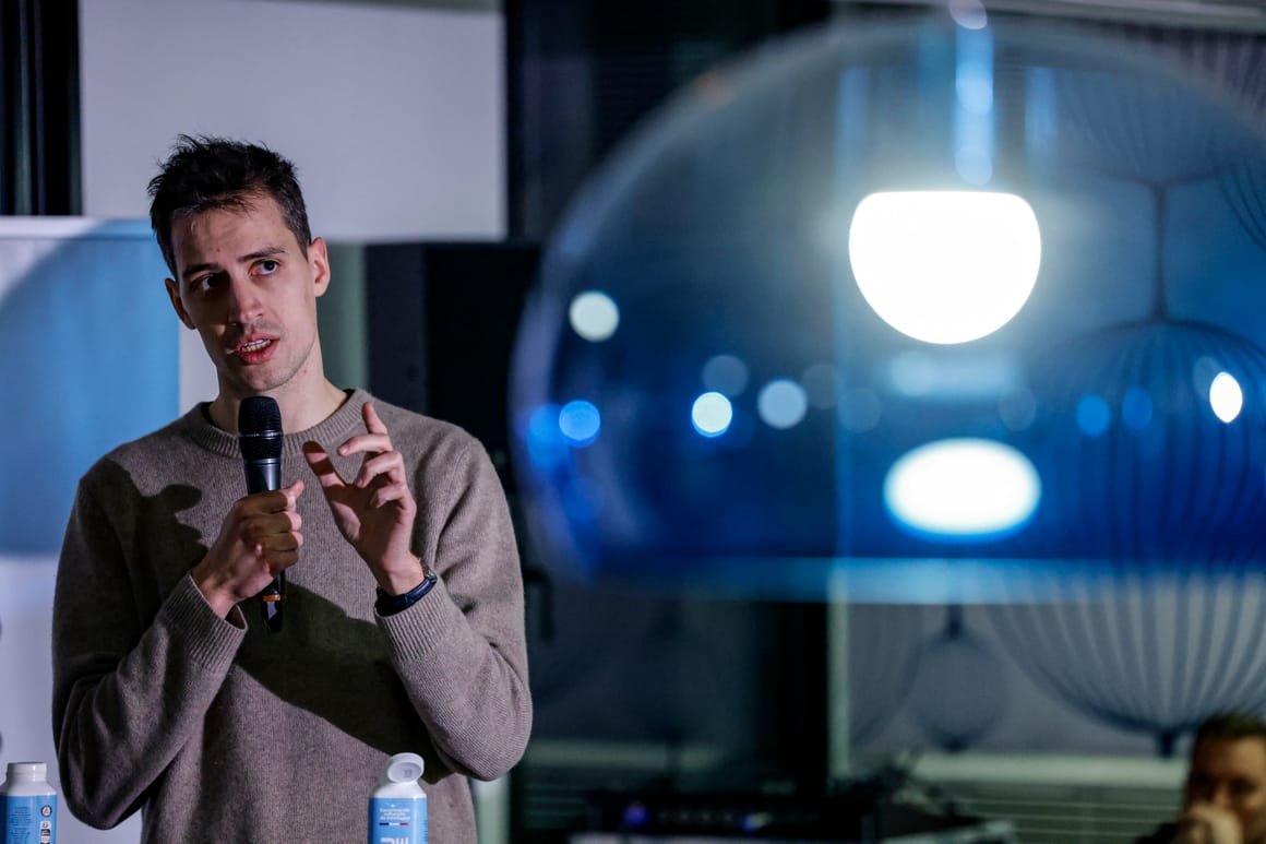 FRANCE-POLITICS-GOVERNMENT-LABOUR-TECHNOLOGY