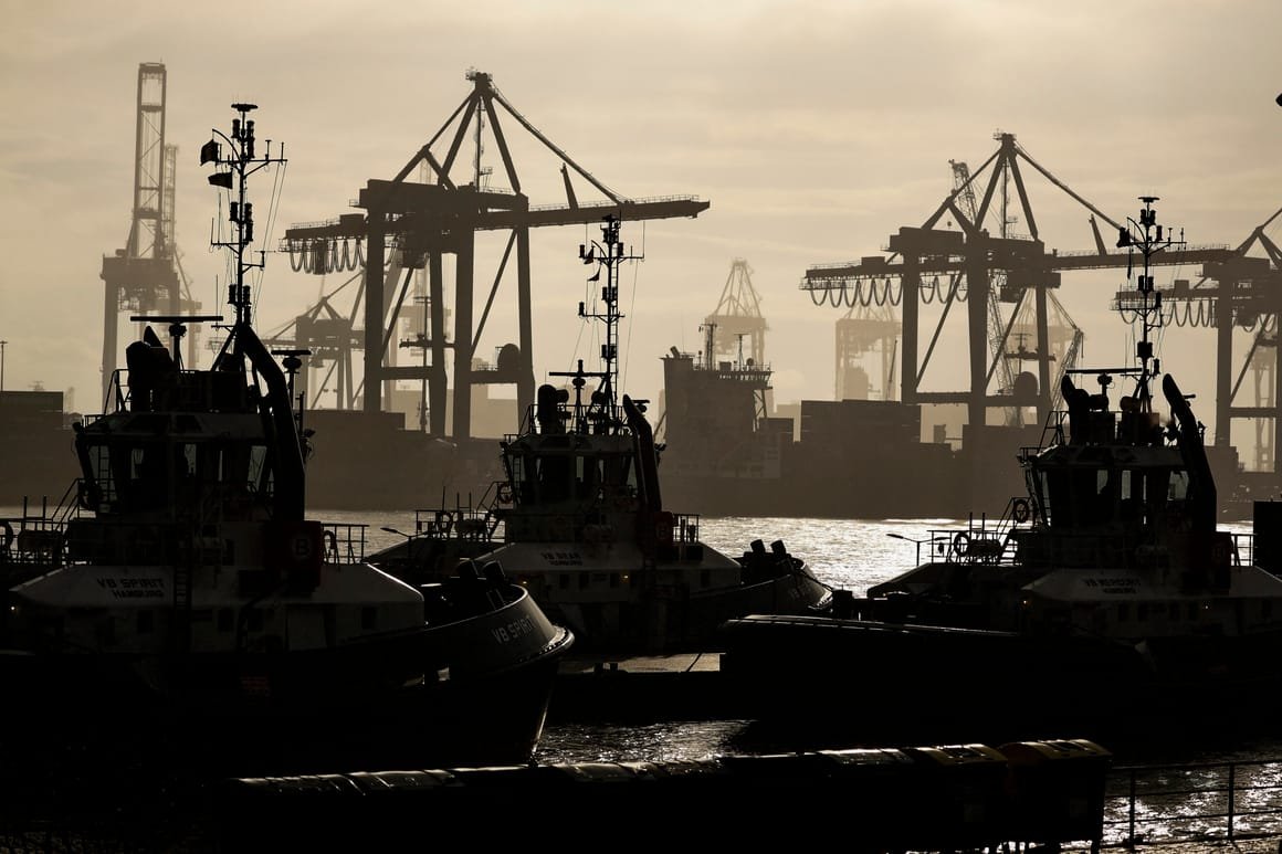 gettyimages-2201614190-scaled-1 U.S. President Trump Says 25% Tariffs On Europe Coming Soon