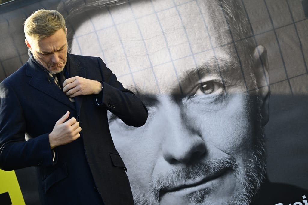 Germany’s Lindner gets cake (of soap) in the face on campaign trail