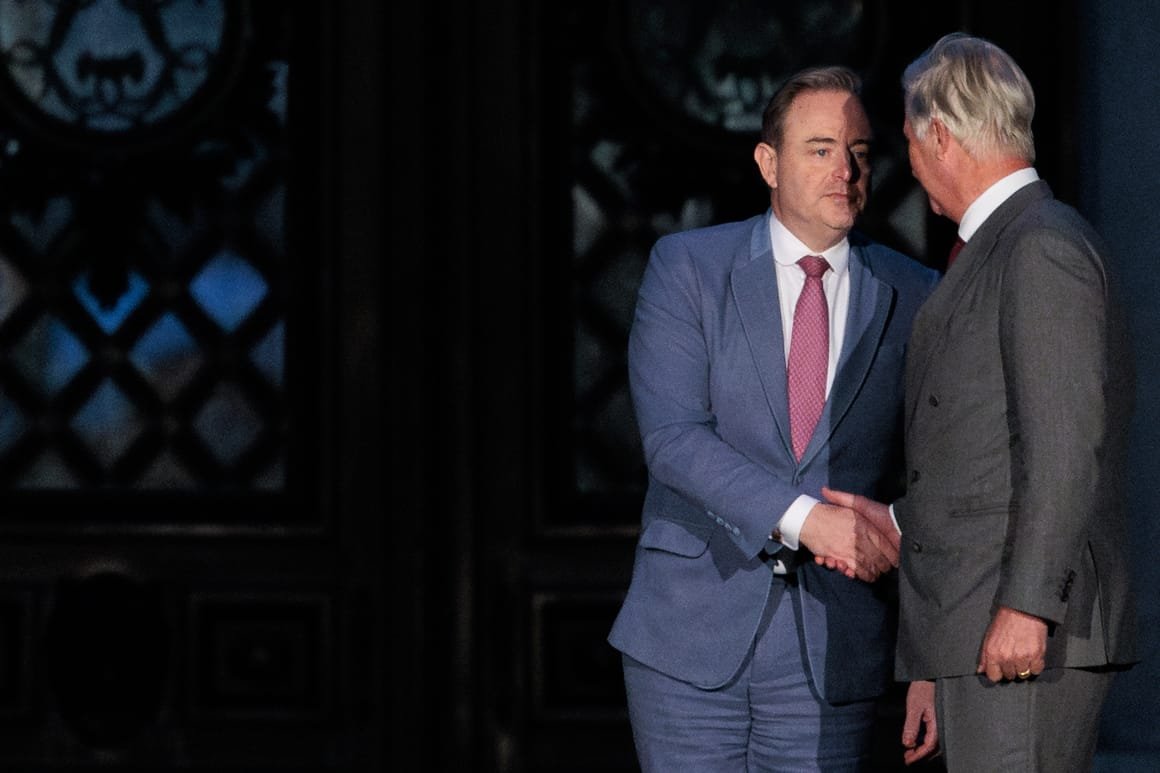 King Philippe meets formator De Wever to discuss report of Belgian Federal Government formation
