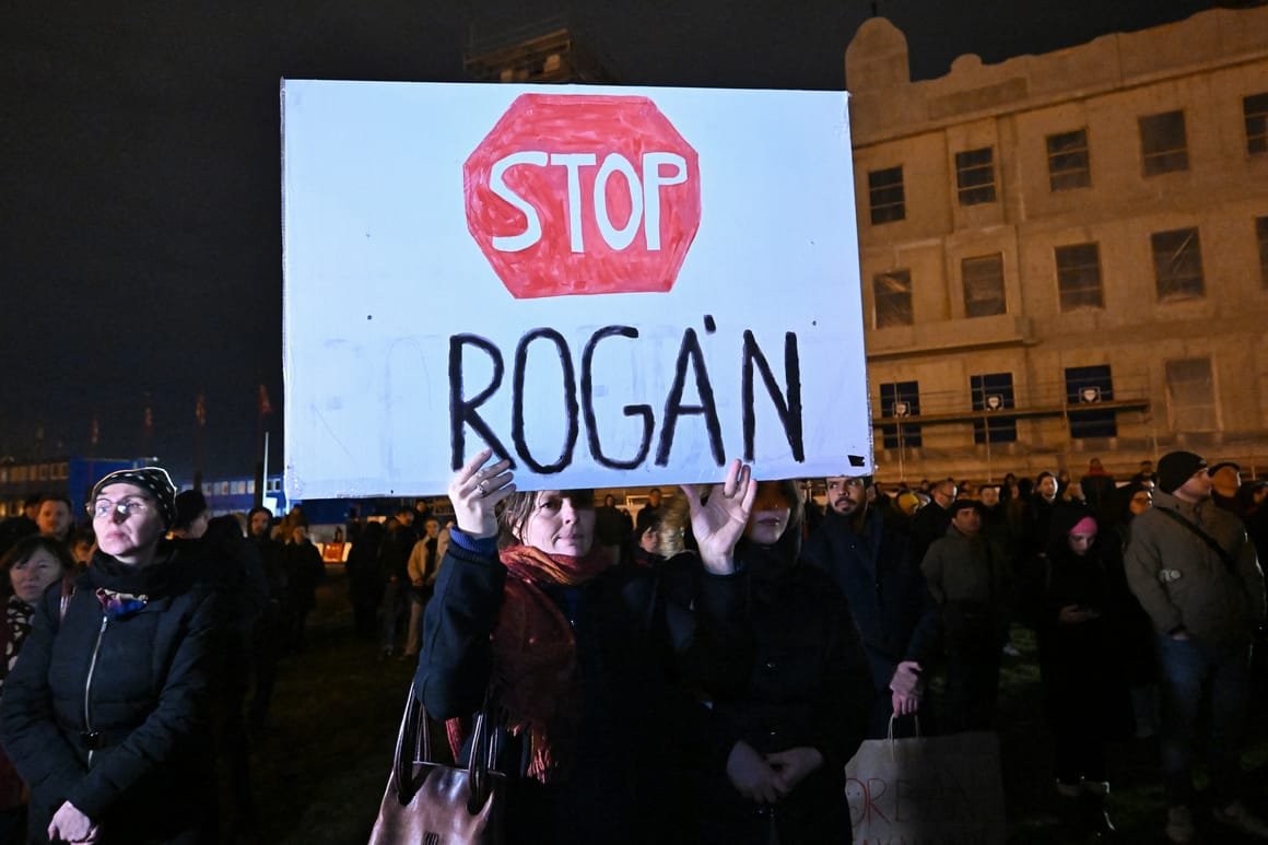 HUNGARY-POLITICS-CORRUPTION-CHILDREN-DEMO