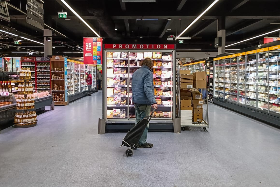 FRA-PARIS-SUPERMARKET