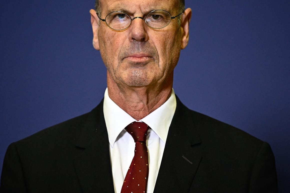 FRANCE-POLITICS-GOVERNMENT-HANDOVER-ECONOMY