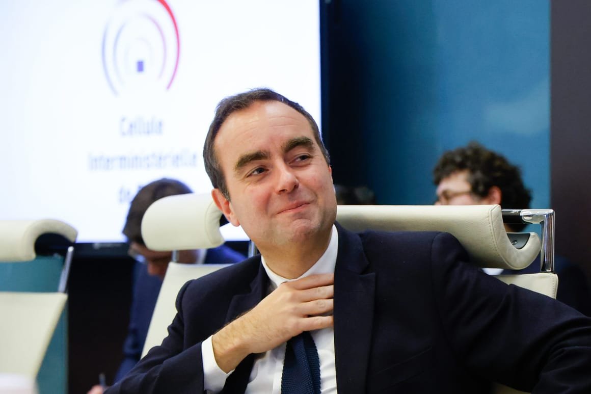 French President Macron holds crisis meeting on situation in Mayotte