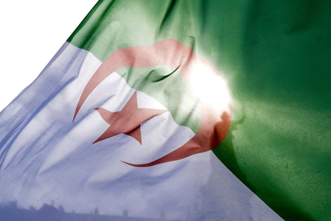 FRANCE-ALGERIA-POLITICS-VOTE-DEMO