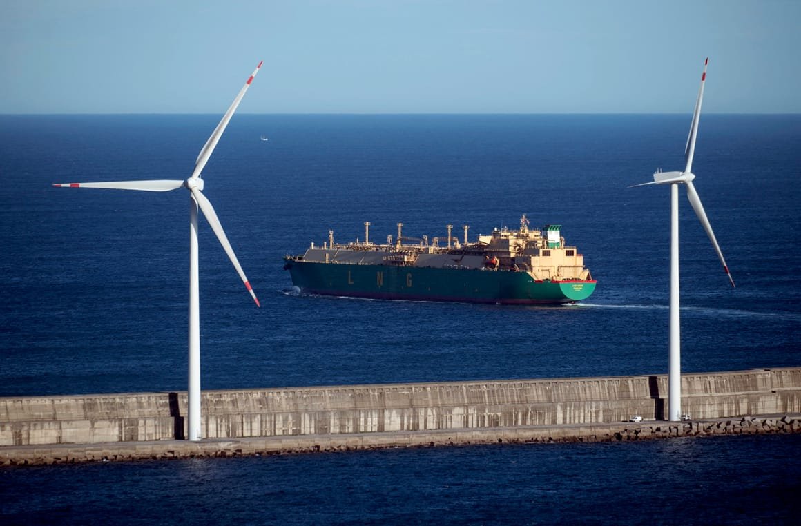 SPAIN-ENERGY-GAS-MARITIME-TRANSPORT