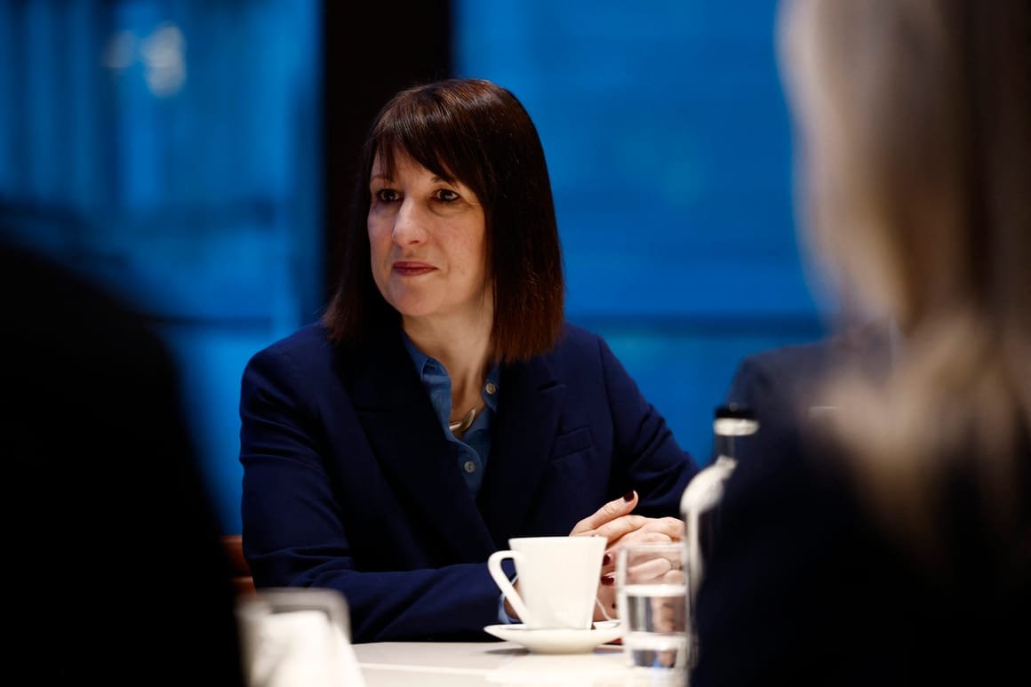 BRITAIN-POLITICS-ECONOMY-BUSINESS