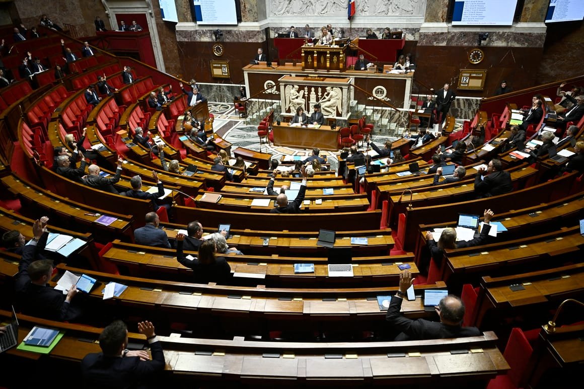 FRANCE-POLITICS-PARLIAMENT-UKRAINE-DIPLOMACY