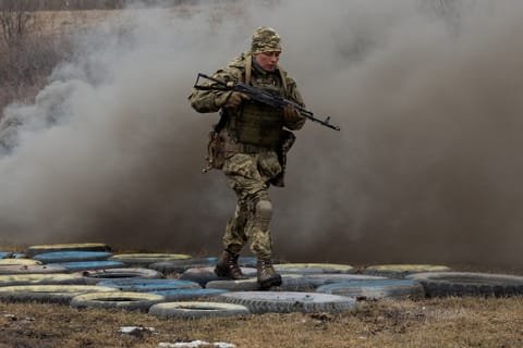 Allies pledge €21B in weapons for Ukraine while denouncing Russian attacks