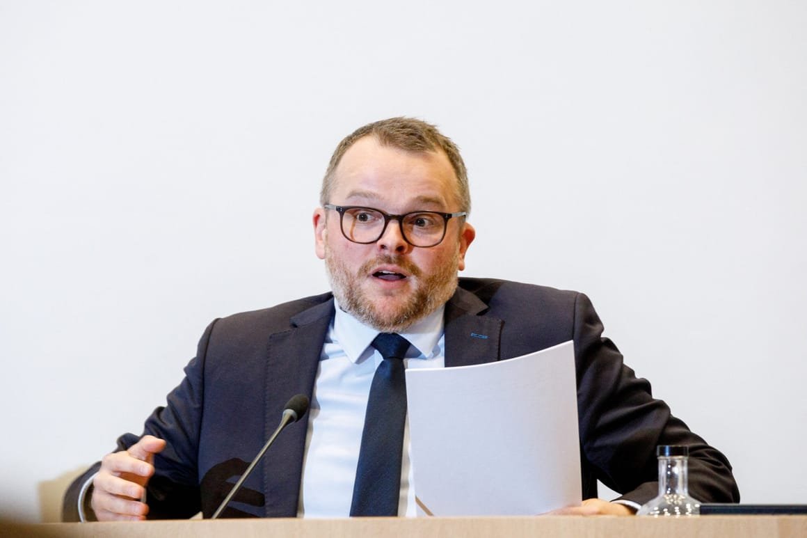 POLITICS FEDERAL PARLIAMENT ENERGY ENVIRONMENT CLIMATE COMMISSIO